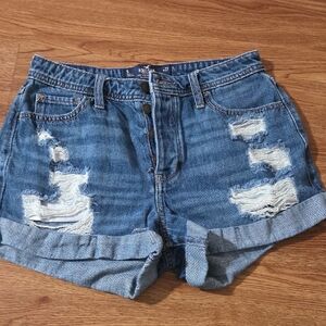 Hollister High Rise Mom Ripped Blue Jean Shorts, Suze 27